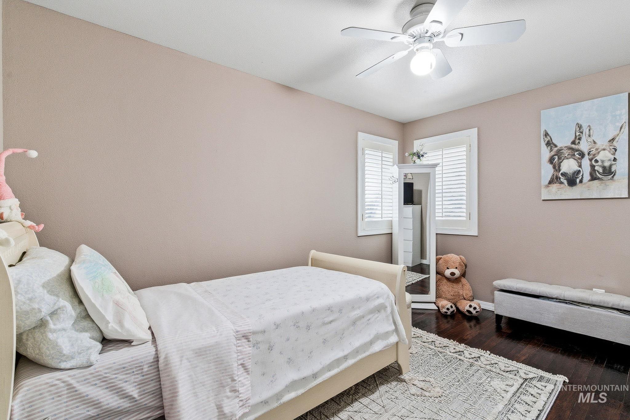 5125 N Riverfront Dr.