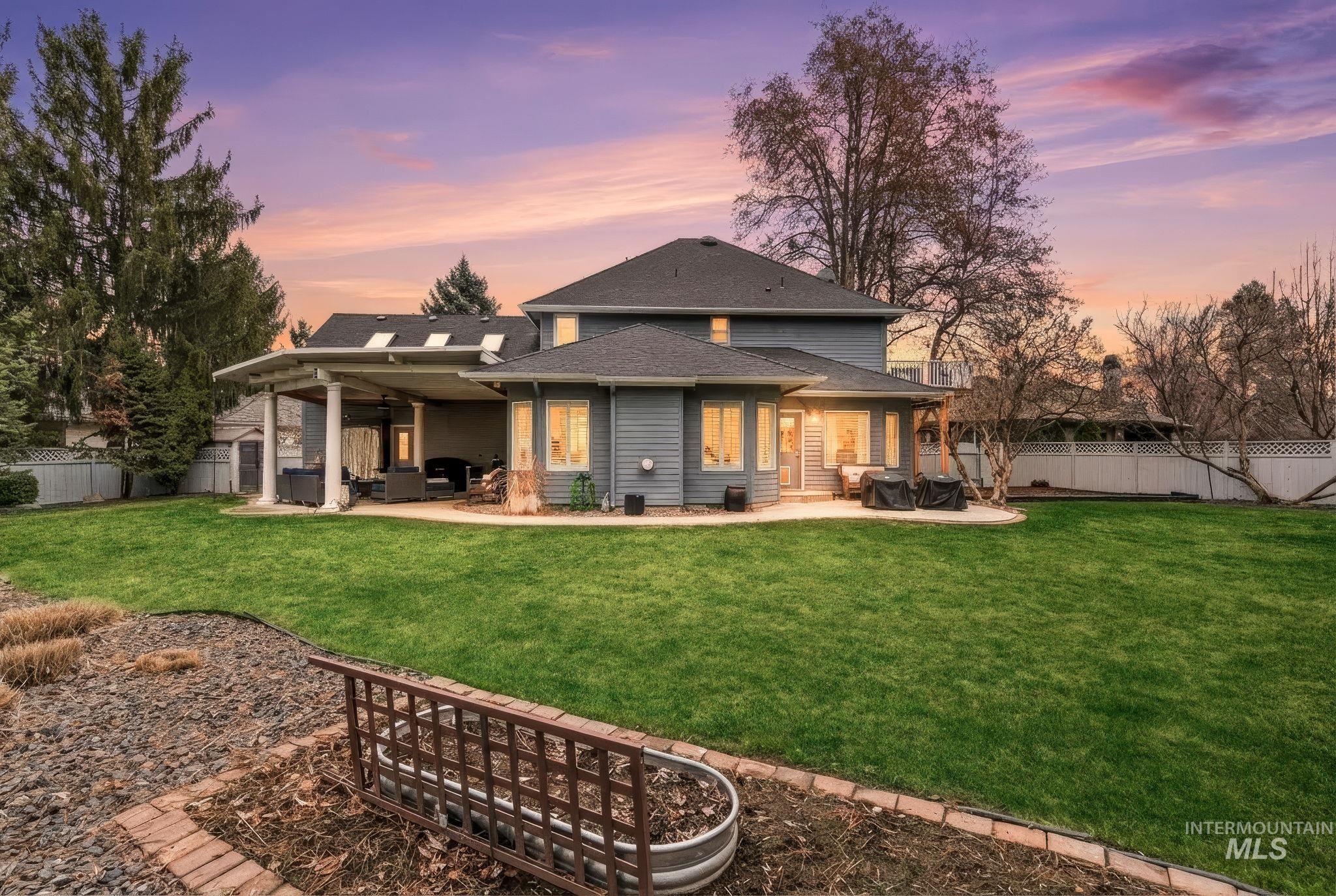5125 N Riverfront Dr.