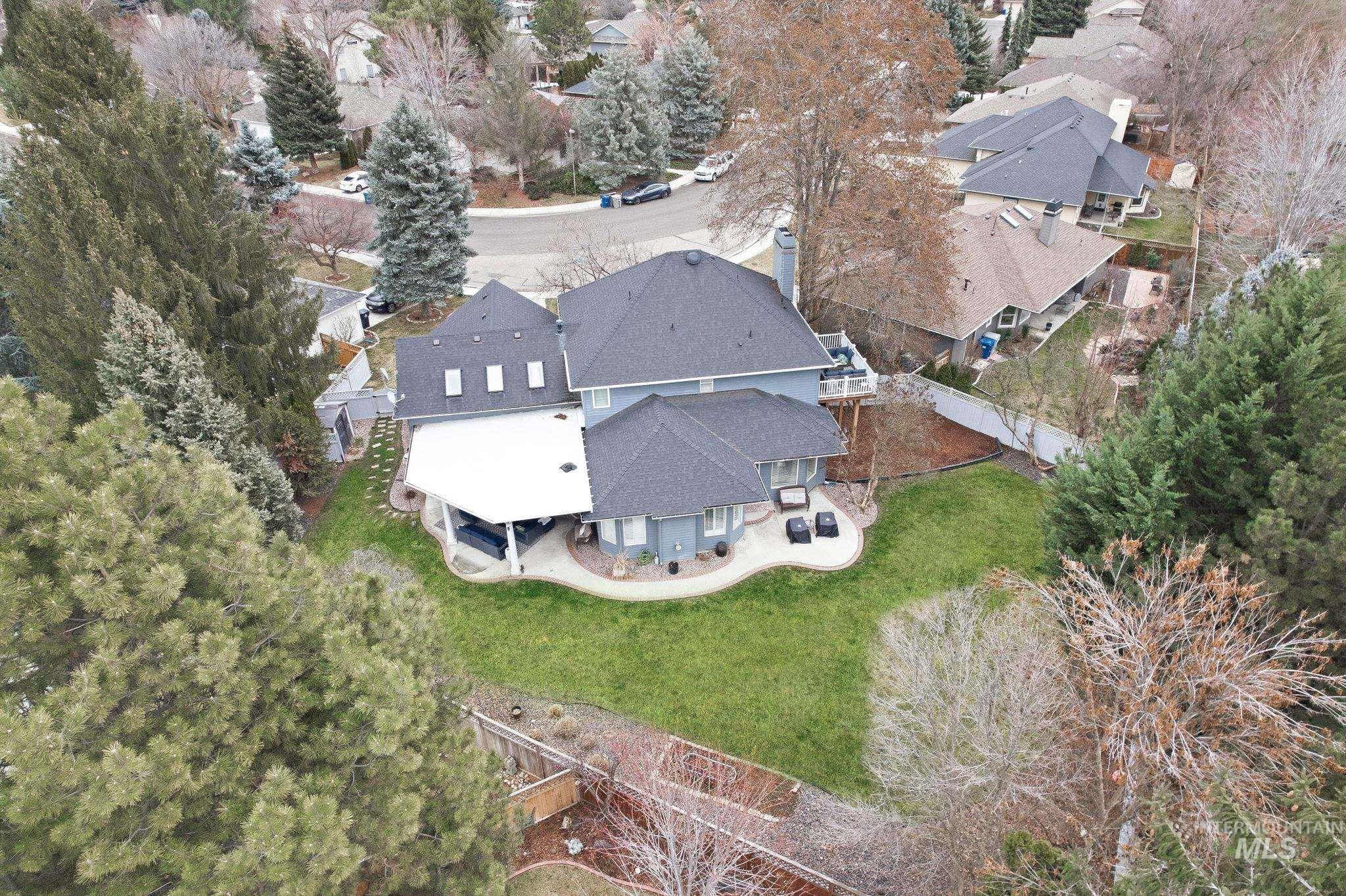 5125 N Riverfront Dr.