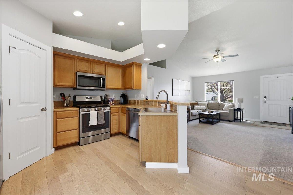1492 S Kodiak Bear Pl