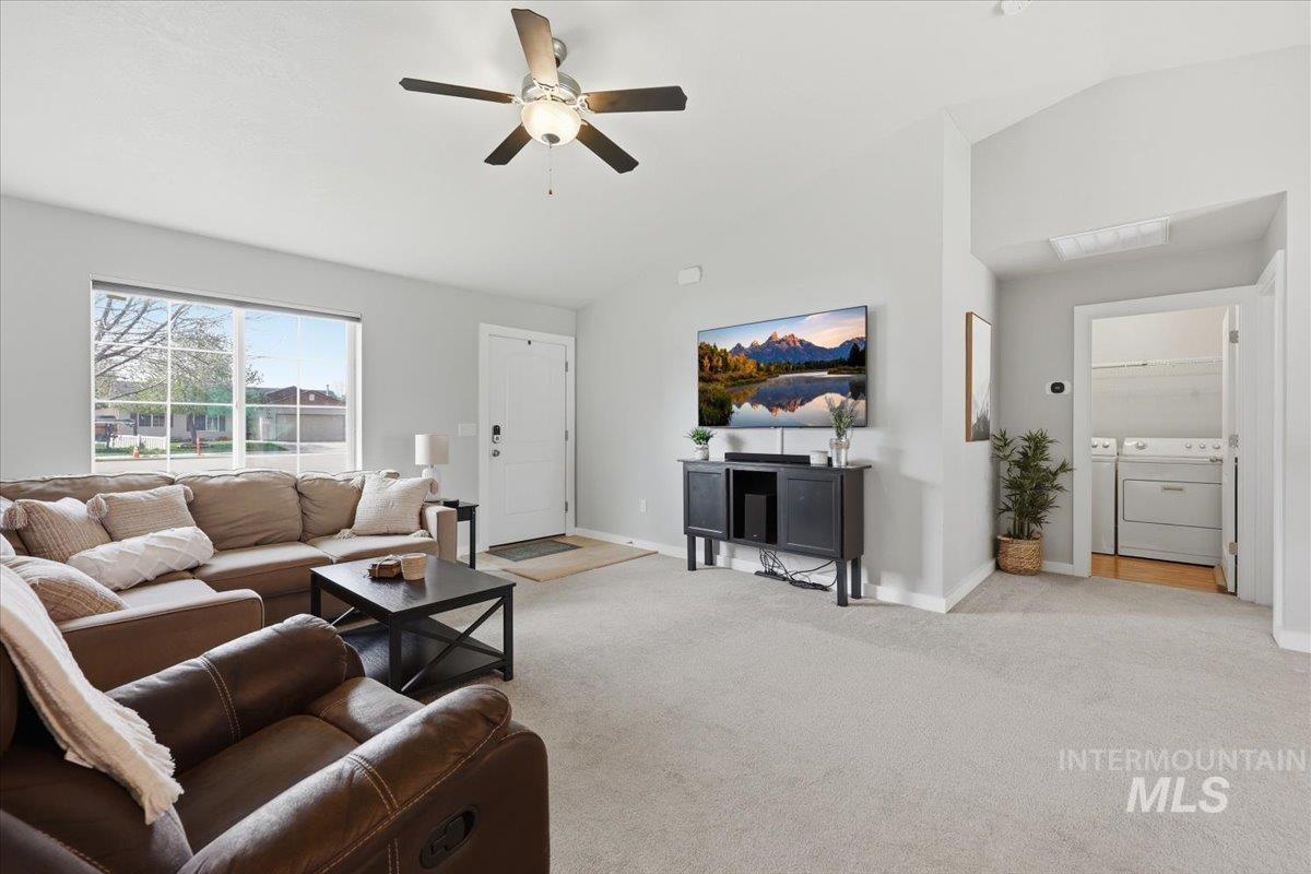 1492 S Kodiak Bear Pl