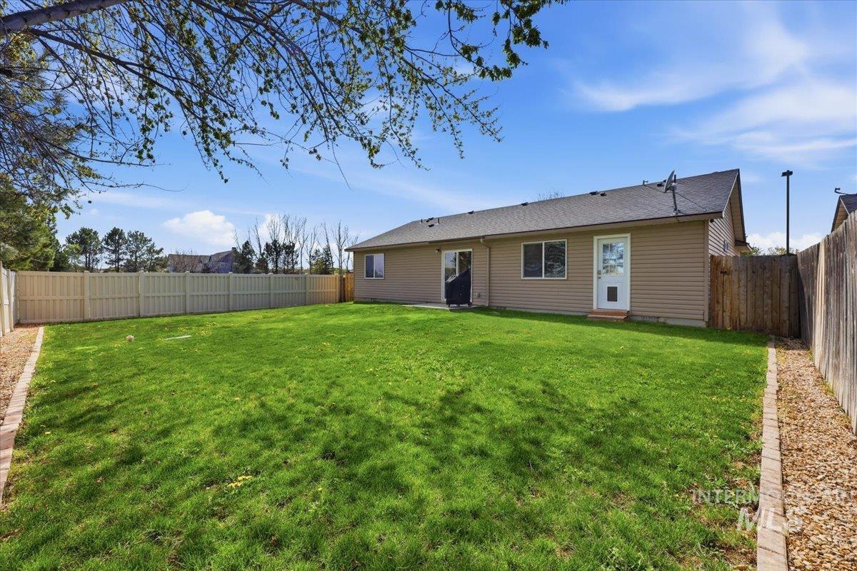 1492 S Kodiak Bear Pl