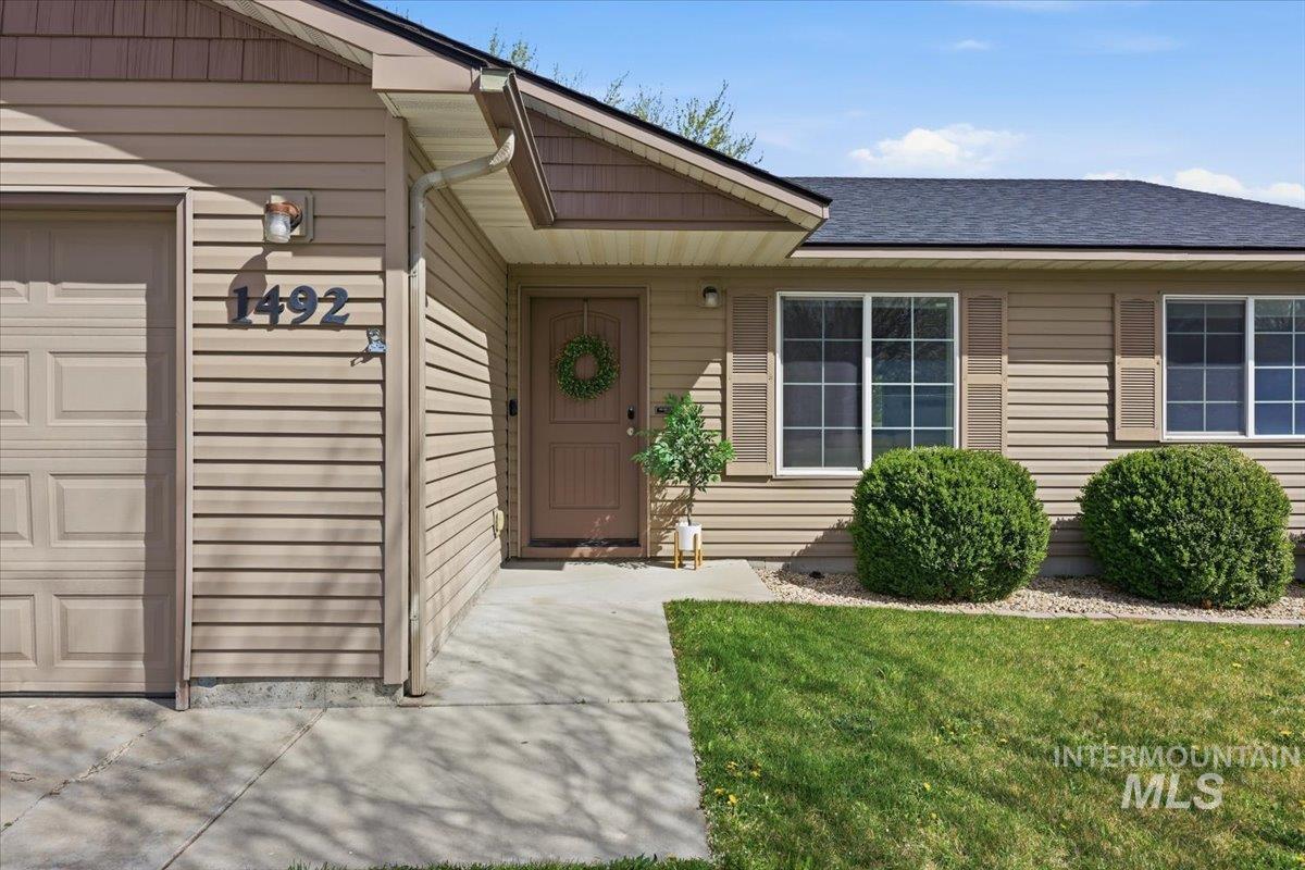 1492 S Kodiak Bear Pl