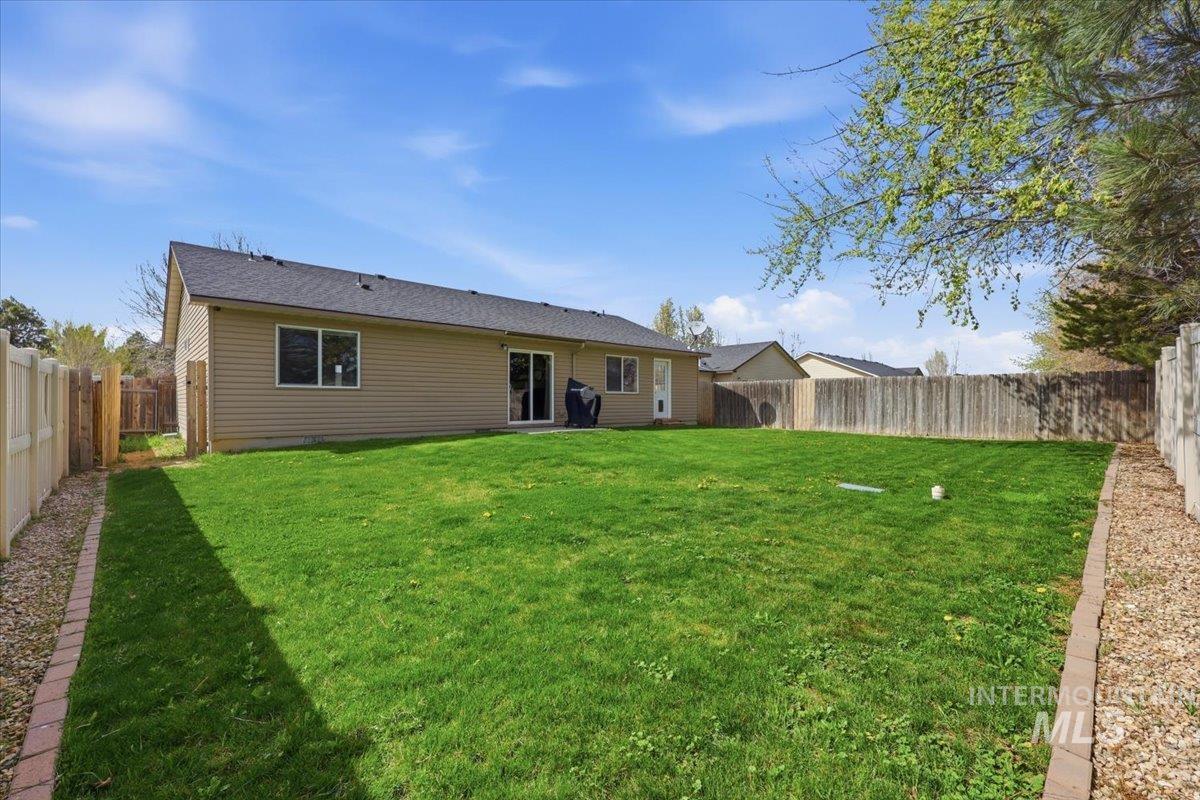 1492 S Kodiak Bear Pl