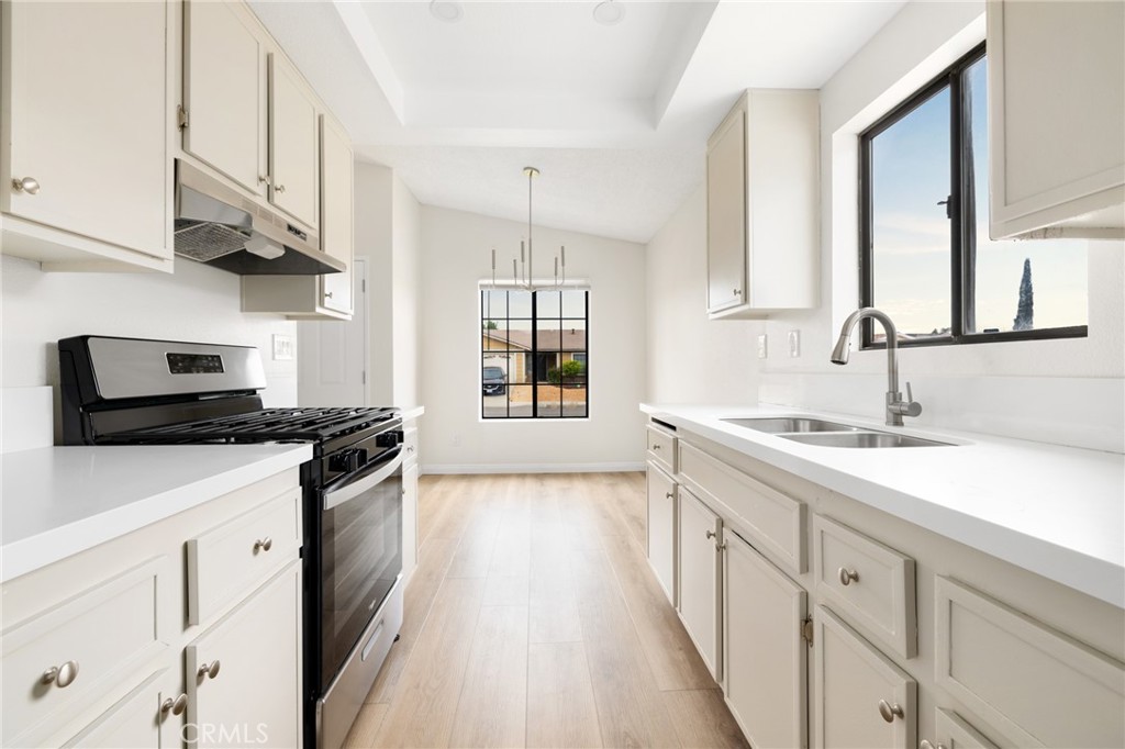 27326 Del Monte Lane