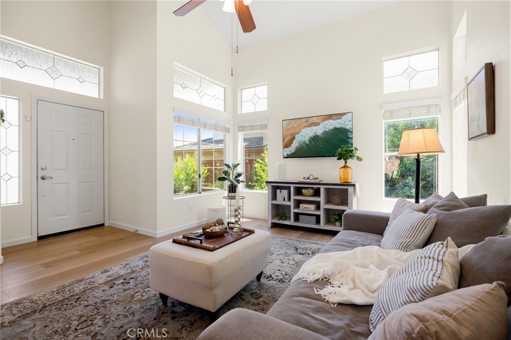 31717 Corte Cardenas