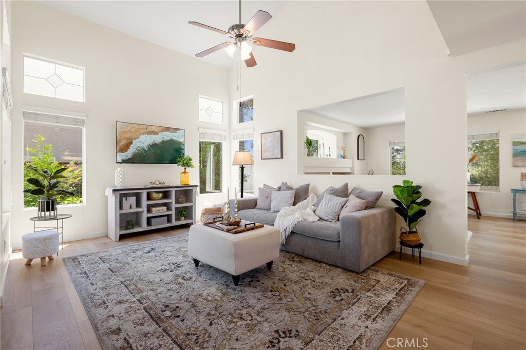 31717 Corte Cardenas