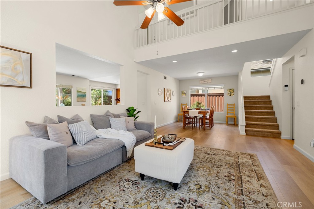 31717 Corte Cardenas