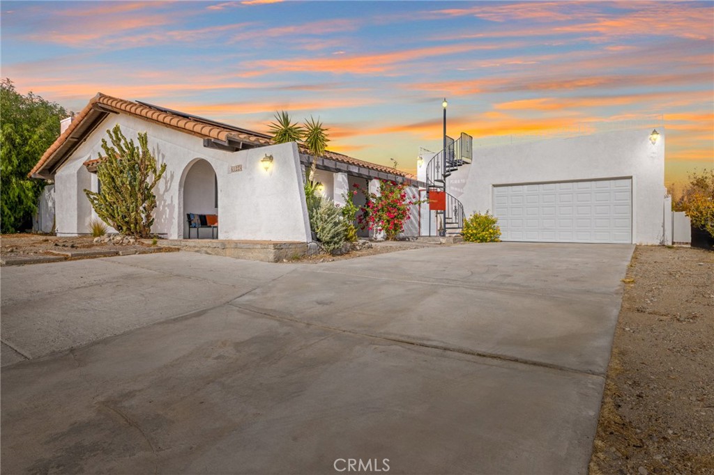 61224 Deronda Avenue
