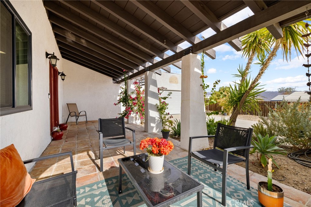 61224 Deronda Avenue