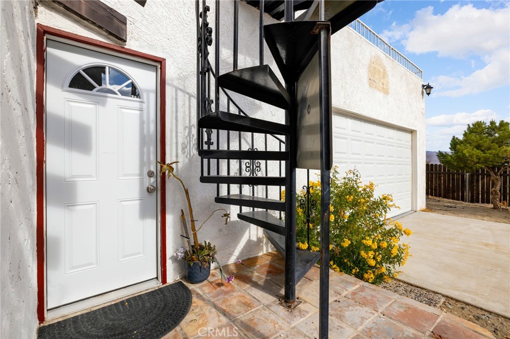 61224 Deronda Avenue