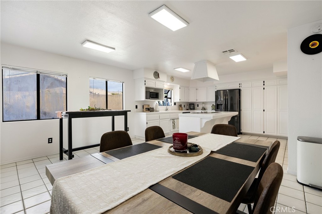 61224 Deronda Avenue