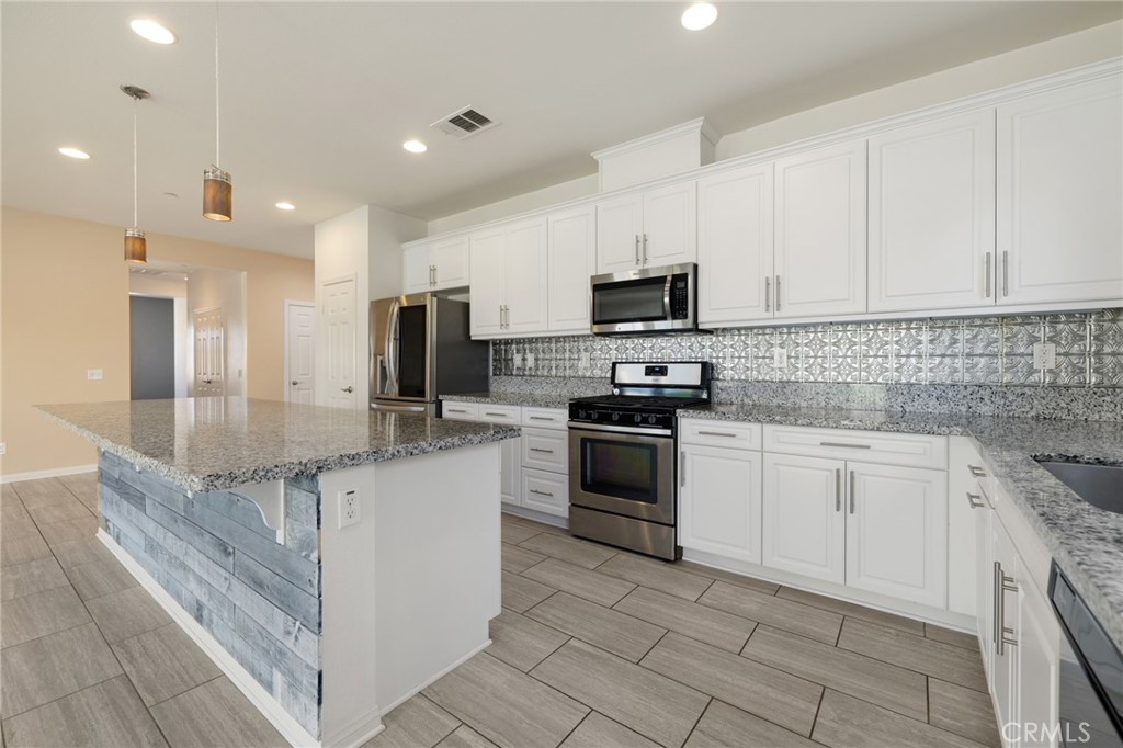 25179 Renegade Court