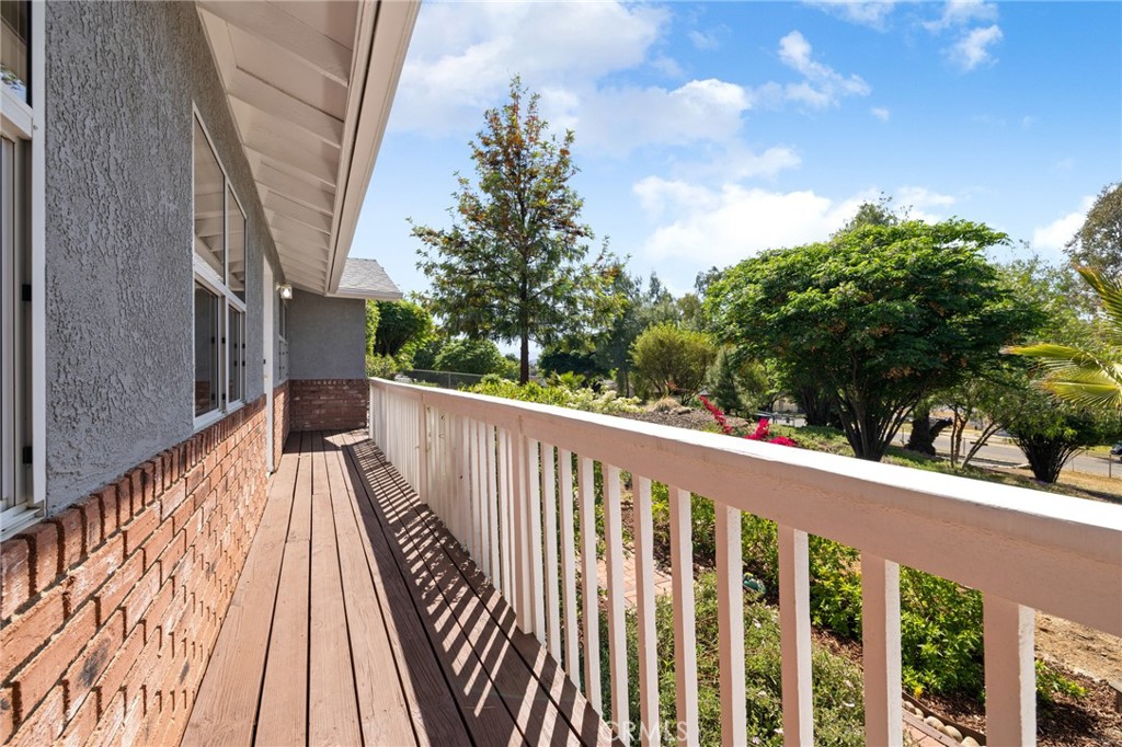 29020 Avenida De Las Flores