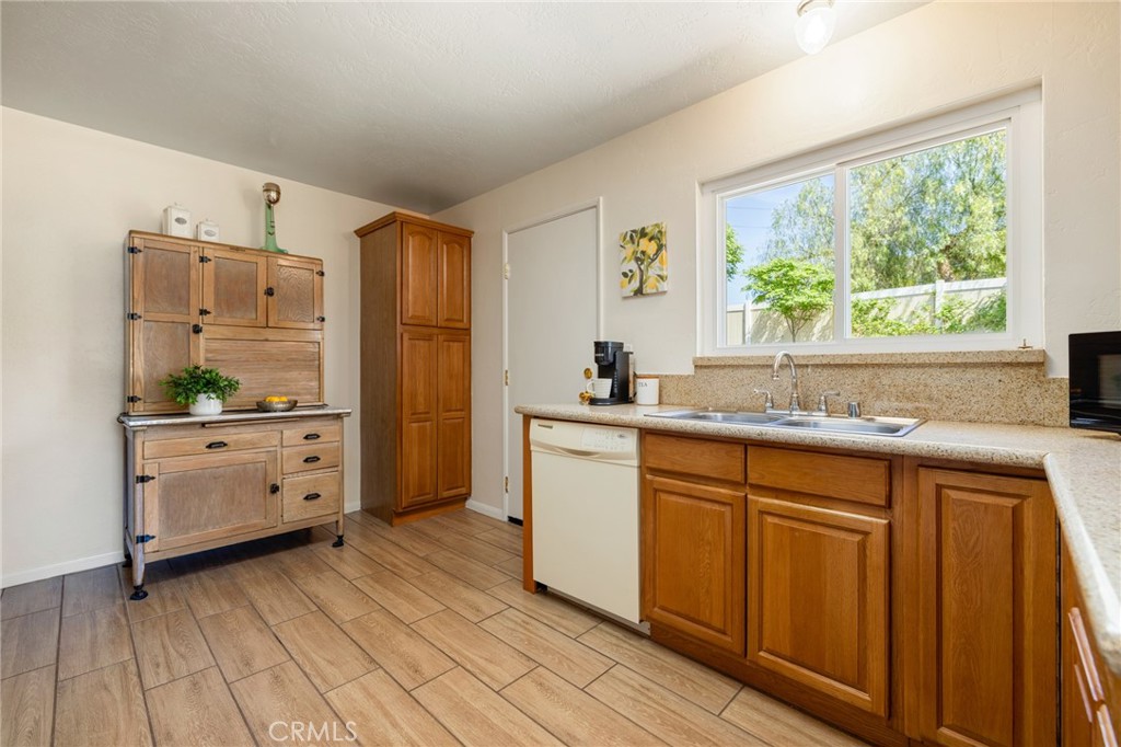 29020 Avenida De Las Flores