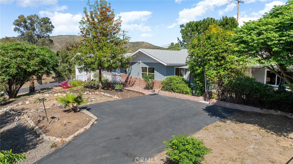 29020 Avenida De Las Flores