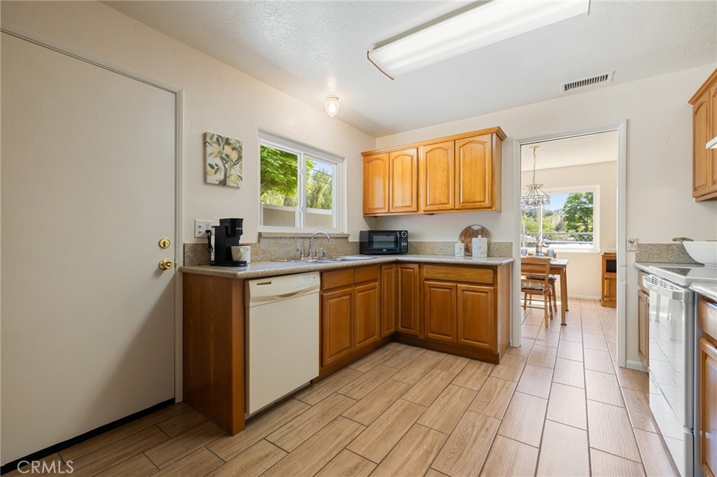 29020 Avenida De Las Flores