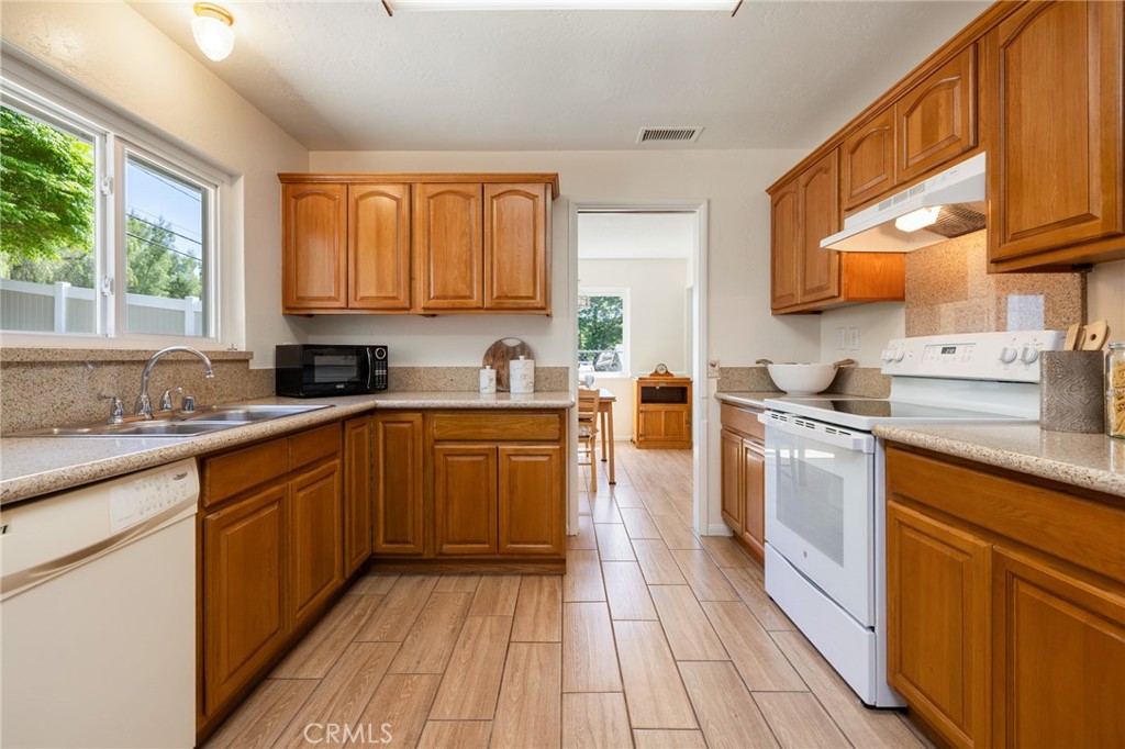 29020 Avenida De Las Flores