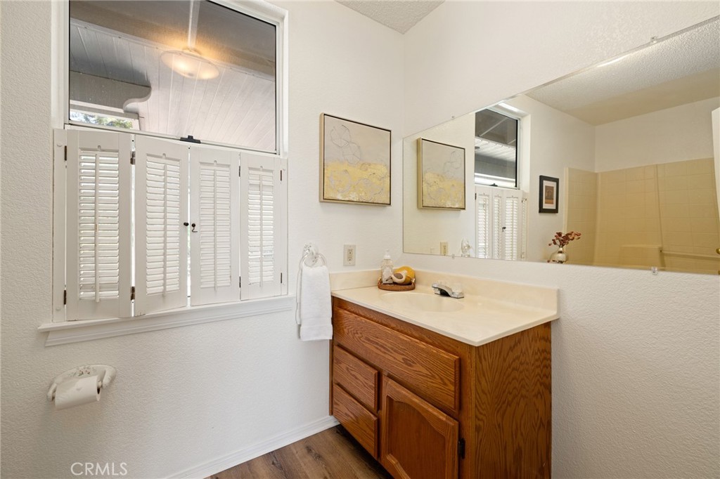 29020 Avenida De Las Flores