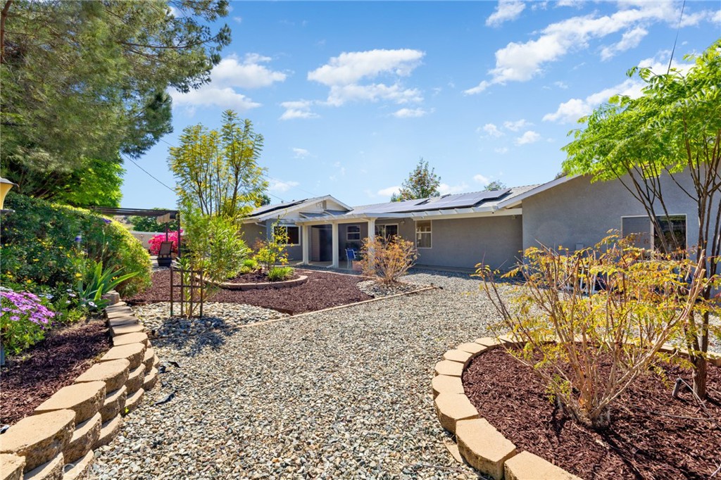 29020 Avenida De Las Flores