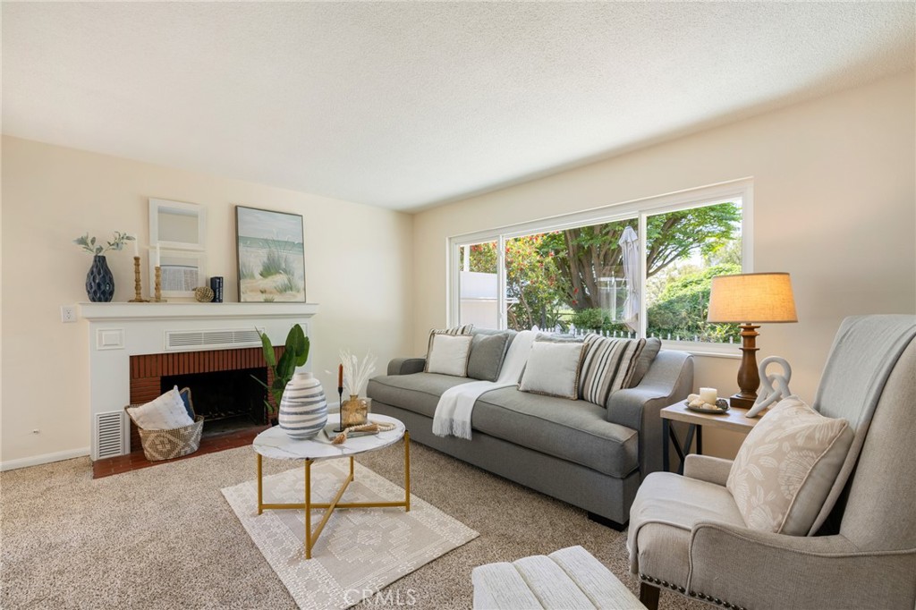 29020 Avenida De Las Flores