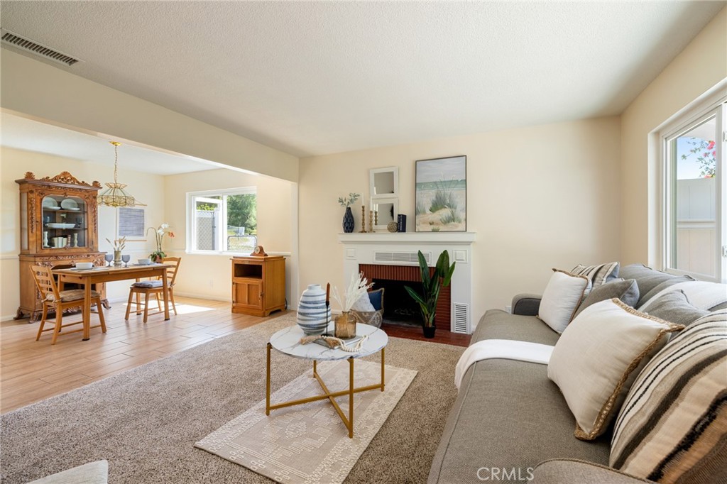 29020 Avenida De Las Flores