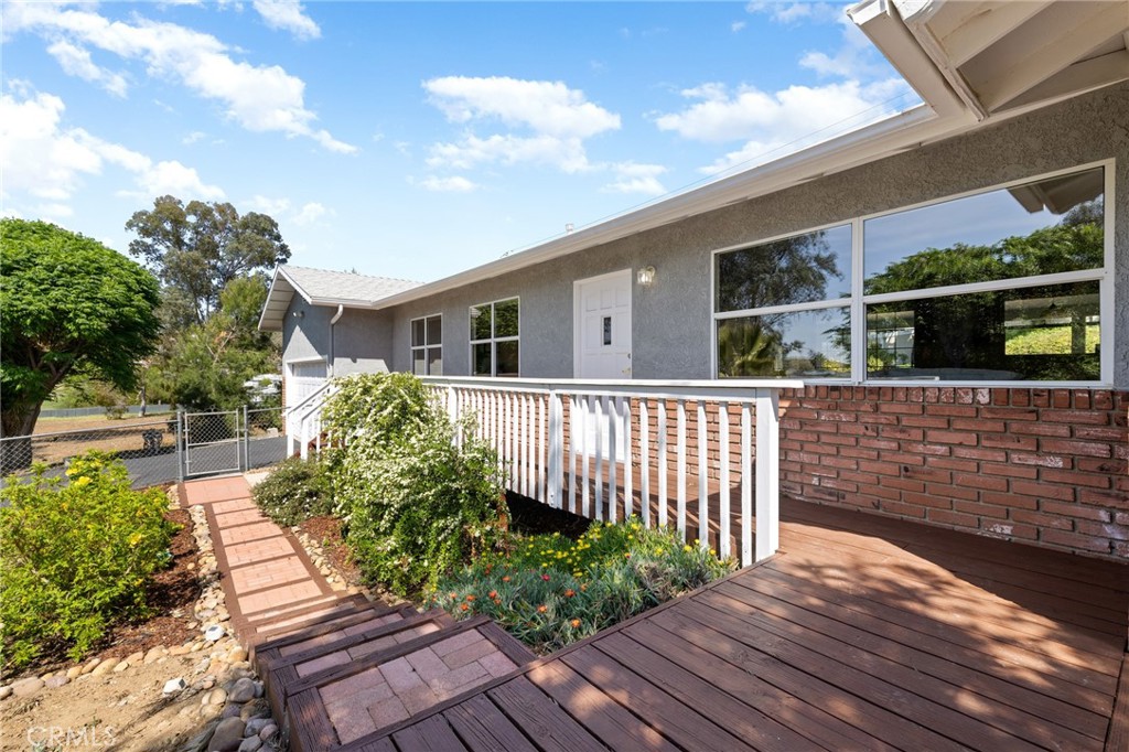 29020 Avenida De Las Flores