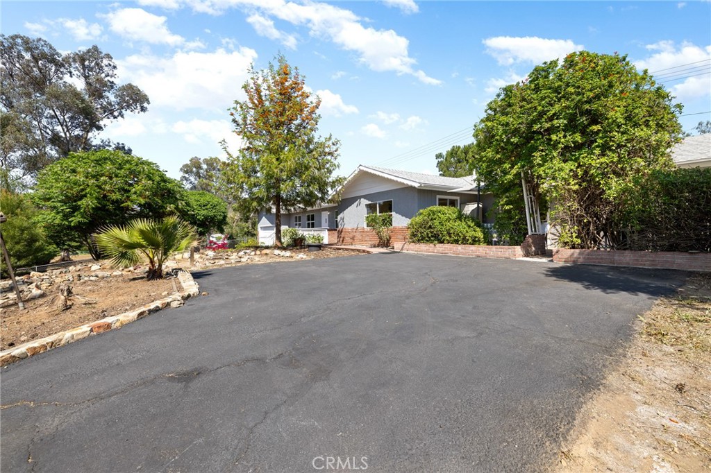 29020 Avenida De Las Flores