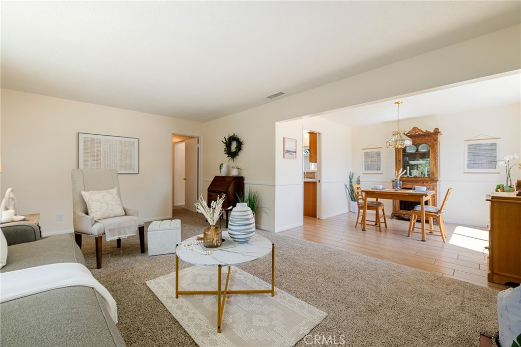 29020 Avenida De Las Flores