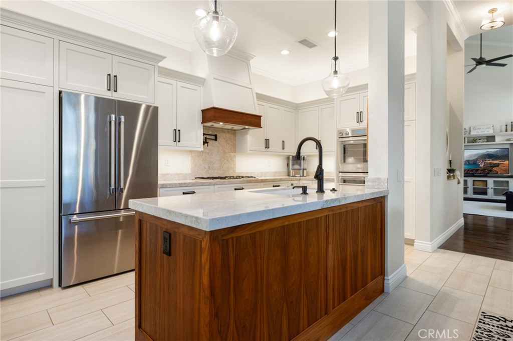 2666 Peacock Place