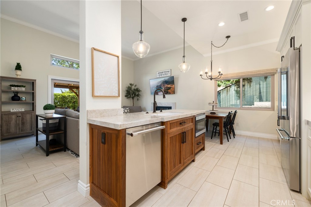 2666 Peacock Place