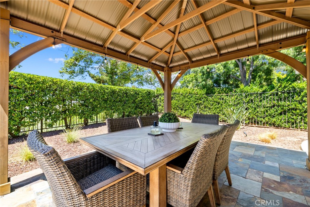 2666 Peacock Place
