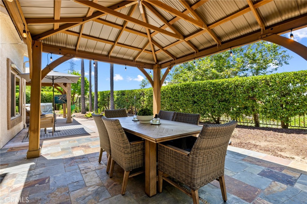 2666 Peacock Place