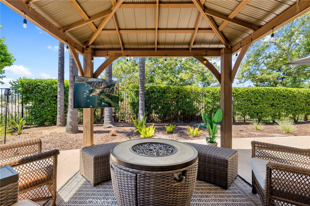 2666 Peacock Place