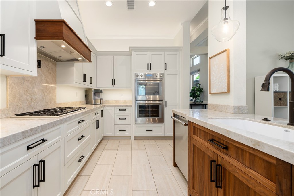 2666 Peacock Place