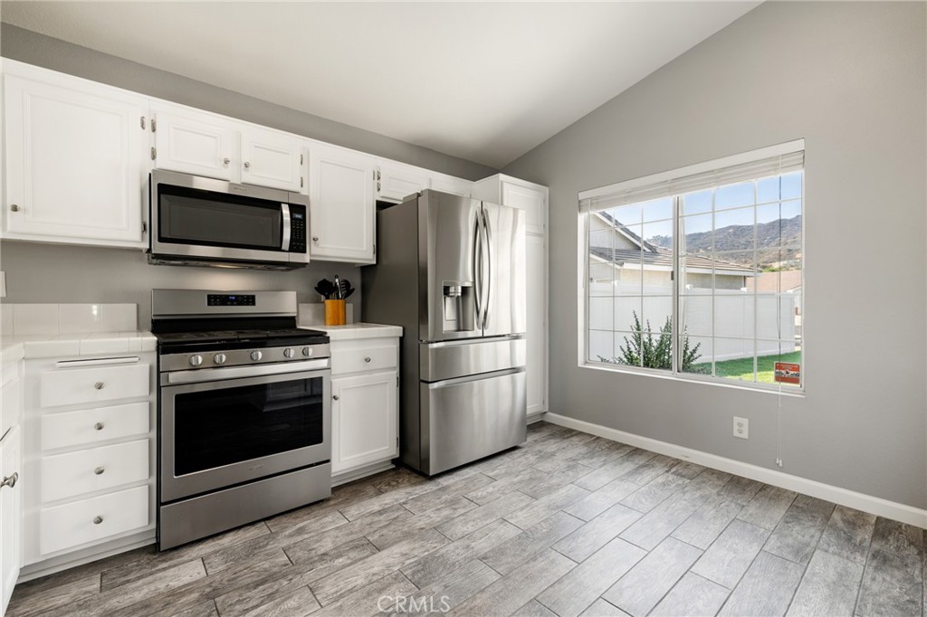 20152 Mapleleaf Court