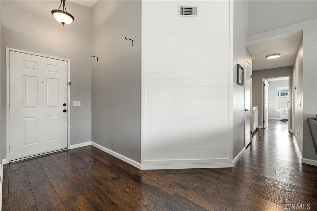 20152 Mapleleaf Court