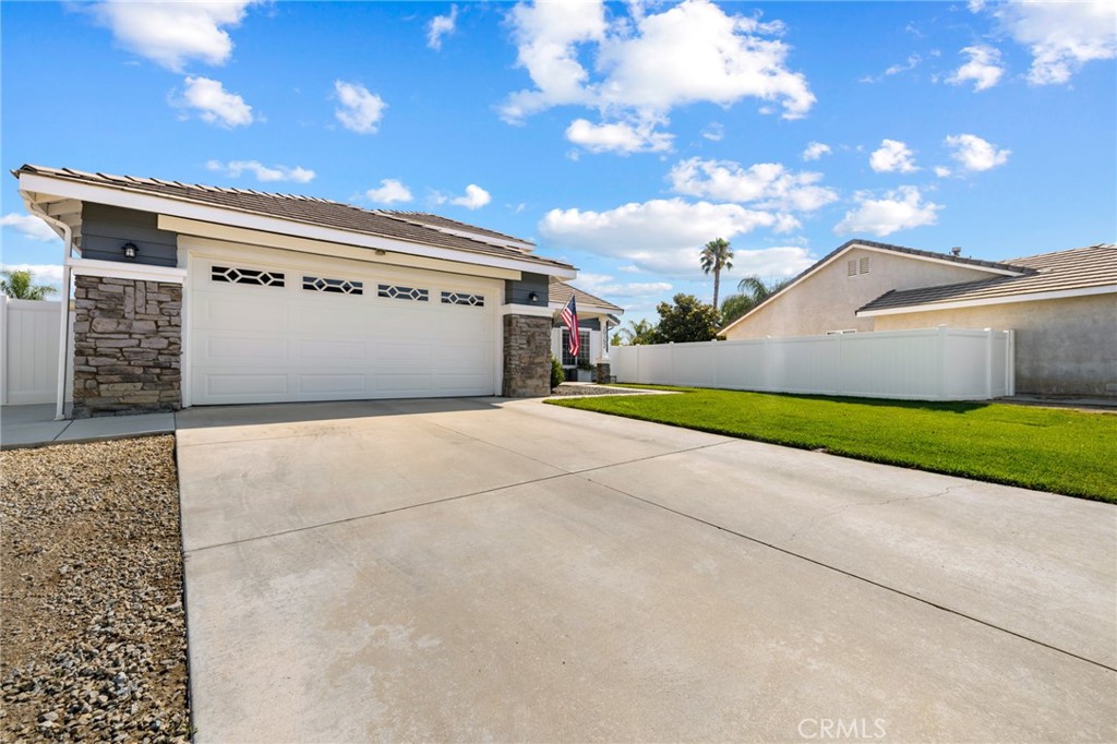 20152 Mapleleaf Court
