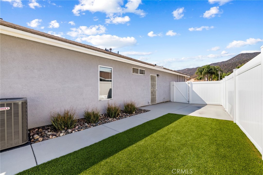 20152 Mapleleaf Court