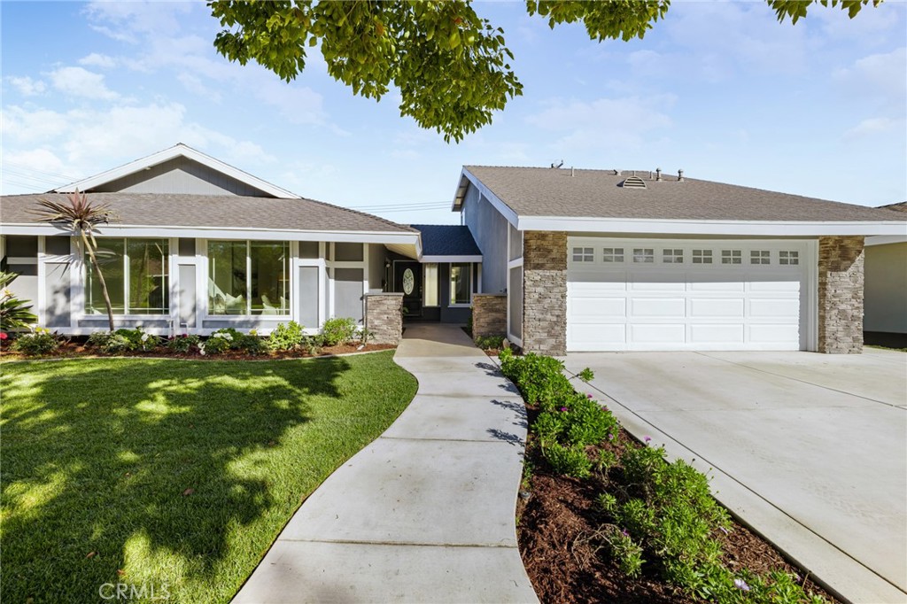 1529 Catalina Avenue