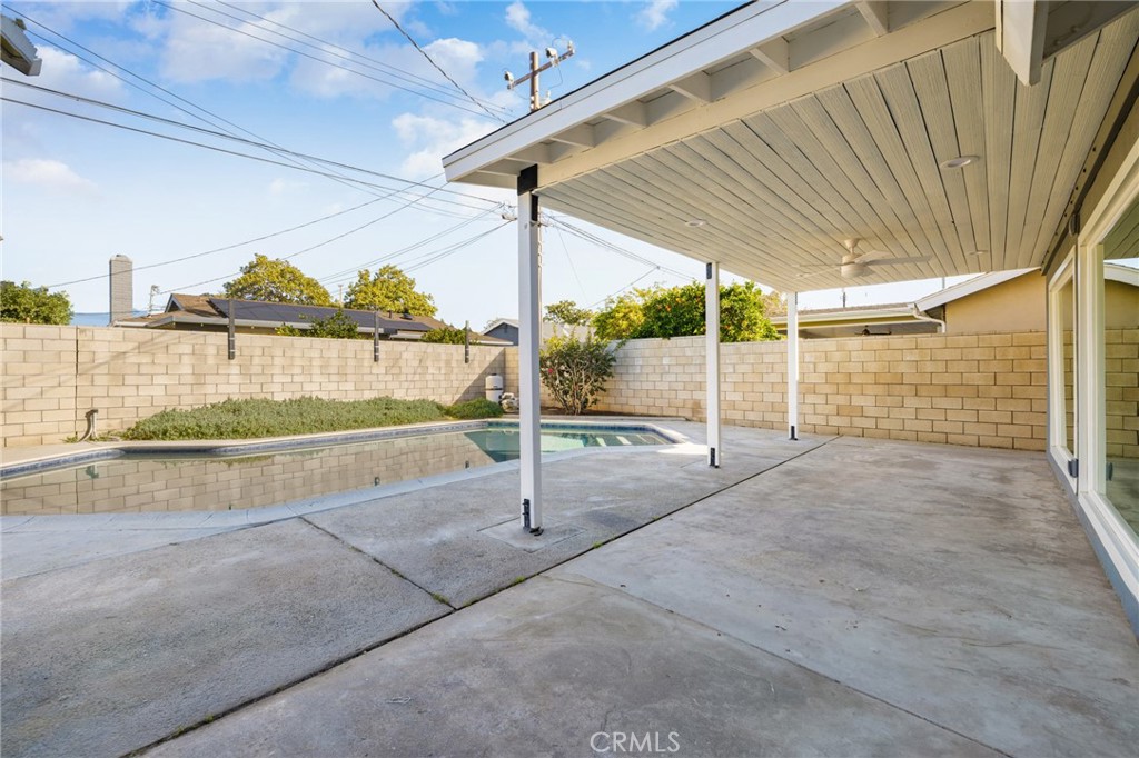 1529 Catalina Avenue