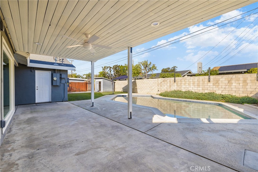 1529 Catalina Avenue