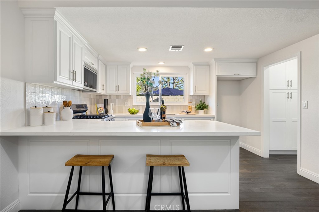 1529 Catalina Avenue