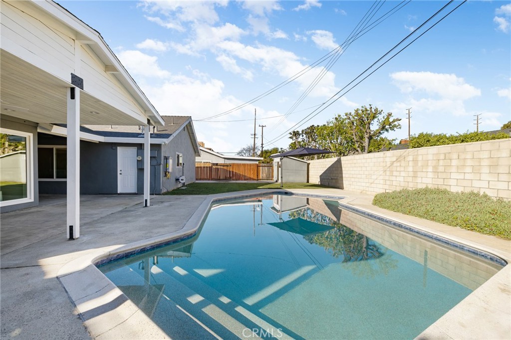 1529 Catalina Avenue