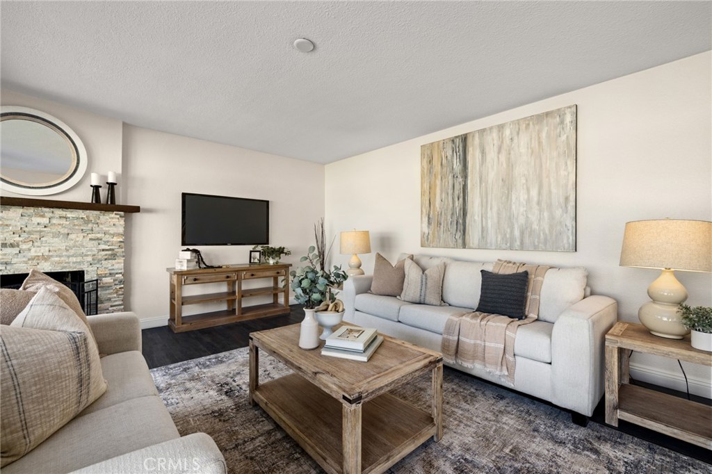 1529 Catalina Avenue