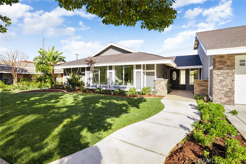 1529 Catalina Avenue