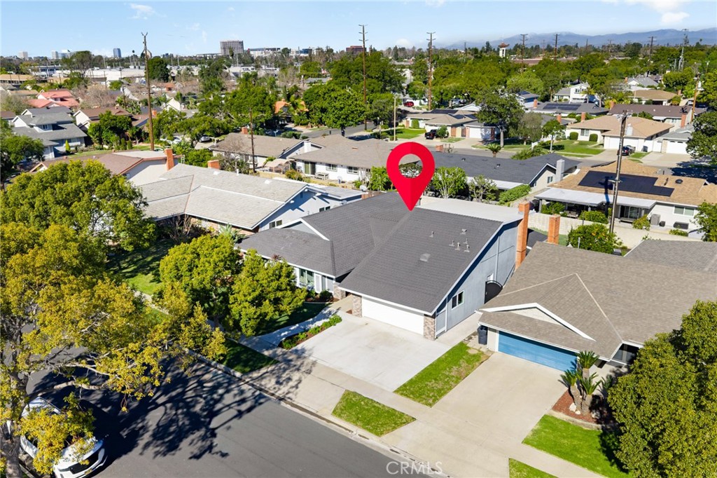 1529 Catalina Avenue