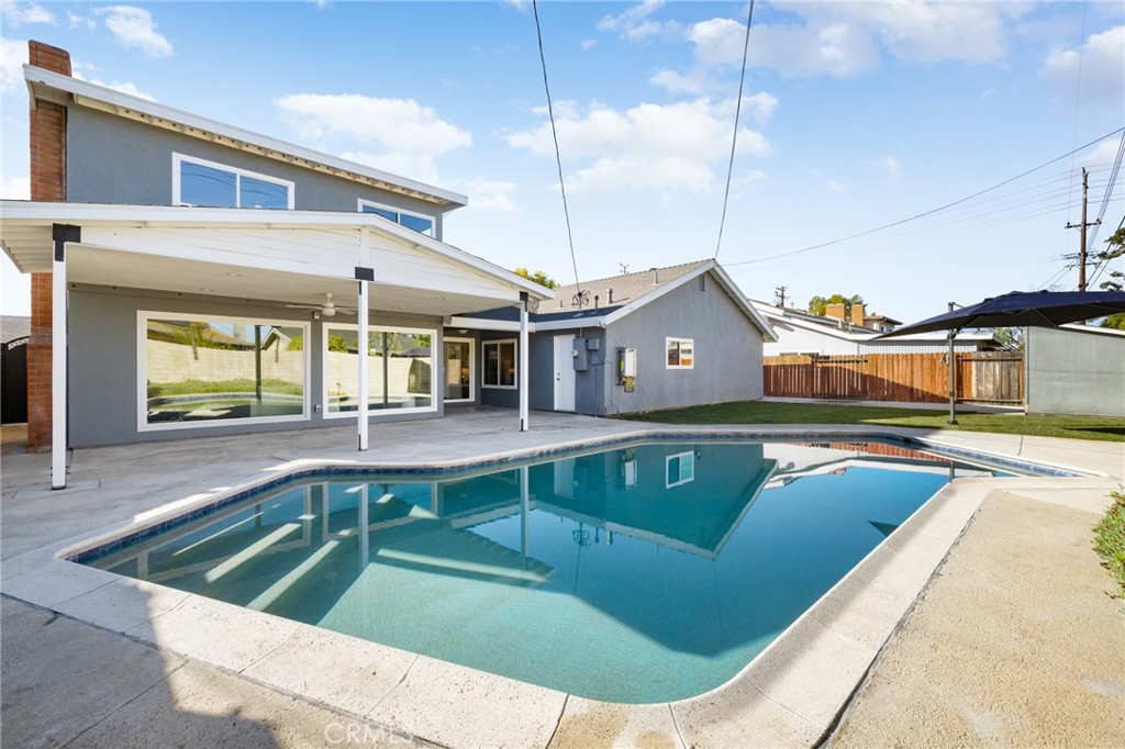 1529 Catalina Avenue