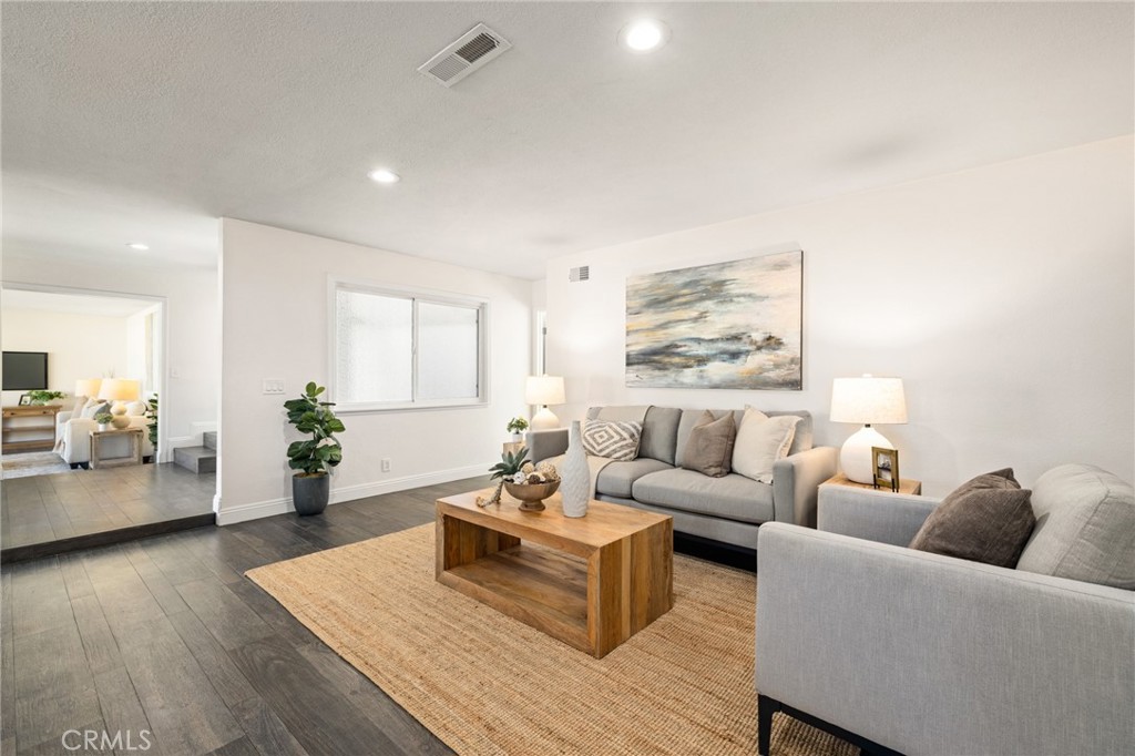 1529 Catalina Avenue