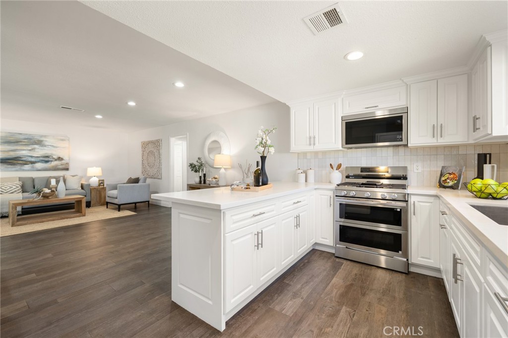 1529 Catalina Avenue